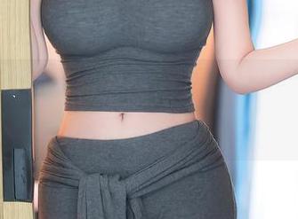 秀人网 – 人间精灵挑了个万圣节:FoxYini孟狐狸的写真精选,让你心痒痒的!