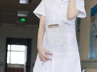 秀人网 – 一个博主的制服故事，刘婷婷的作品分享我已入迷！