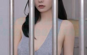 秀人网 – 圣诞套图大派对:小茉莉jasmine教你怎么用红色的衣服来掩饰大肚腩