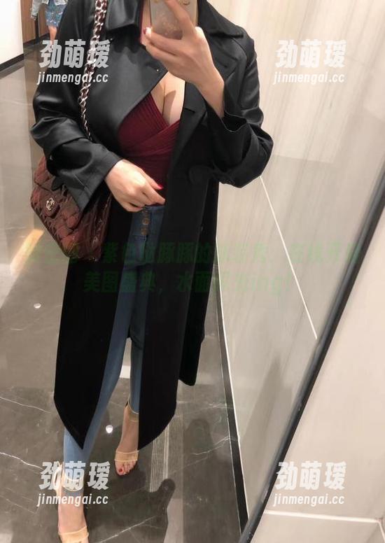 微密圈 - 紫色哒豚豚的泳装秀：在线开启美图盛典，水面闪光ing！