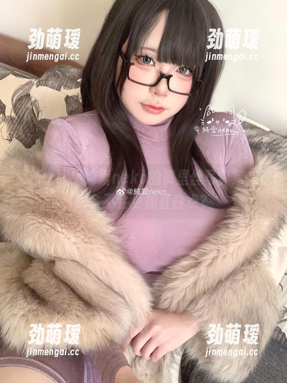 纯爱neko 更新上线!纯爱neko的裤里丝写真集,这次会不会更加直白点?