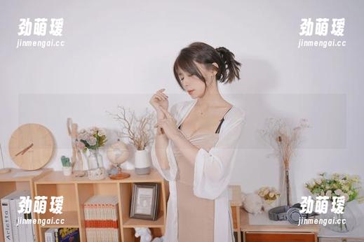 微密圈 - 动态感爆棚，羊小雪juvia的御姐全套原图，真实模样就一顿甩