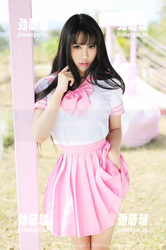 美媛馆-子纯儿Annie 美媛馆 - 子纯儿Annie的JK:相比它,壁纸不过是个次要角色?