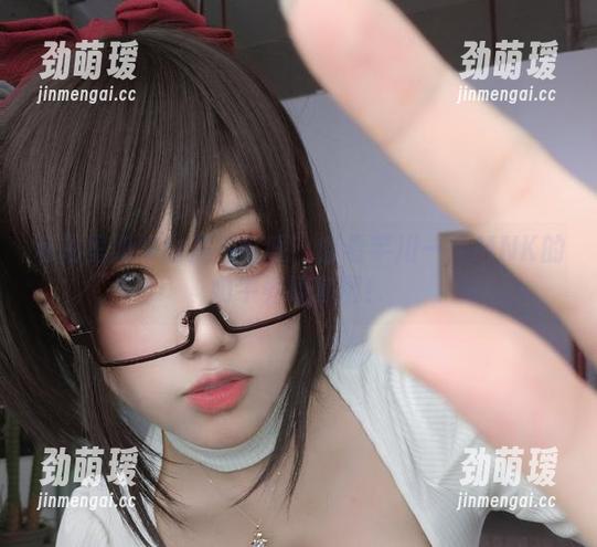 芊川一笑MNK 私拍里奶牛也是网红呢:查看芊川一笑MNK的奶牛养殖套图!