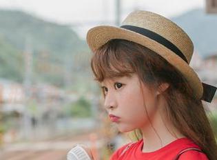 菠萝社 – 作品：柳侑绮Sevenbaby在大叻的自拍大赛——谁能搞怪到不及格？