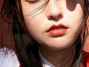 蜜桃社 – 冰露的最新照片终于揭晓，“女友”这个头衔也是蛮有意思的。