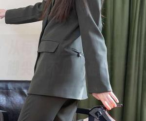 袜啵啵 – 从每张黑丝图片里看小安的坚定,脚尖加不加固都无所谓。