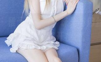 袜啵啵 – 稚予的写真，珠光与肉丝巧妙交融，难以移开视线。