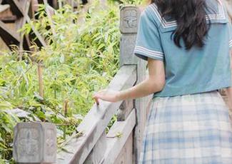 西呱呀呀呀的穹妹：这张图片是不是让人不想戴眼镜了？资源饱满哦！