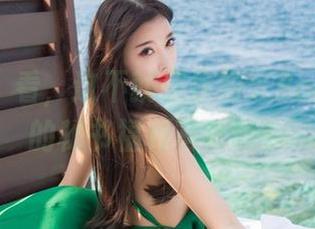 语画界 – 看,这不就是徐莉芝Booty和她的秘书福利写真吗?