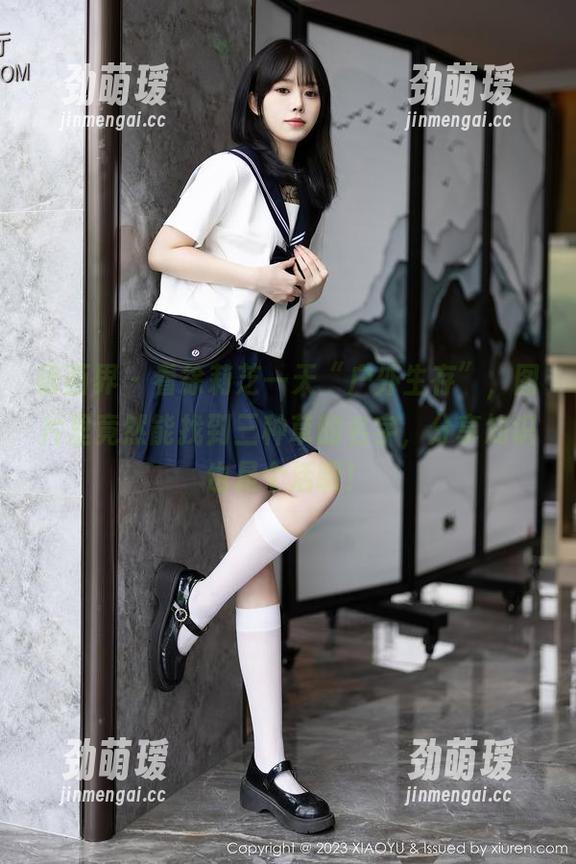语画界-徐莉芝 语画界 - 看徐莉芝一天“户外生存”,图片里竟然能找到三种草的名字,分享知识也是个活啊!