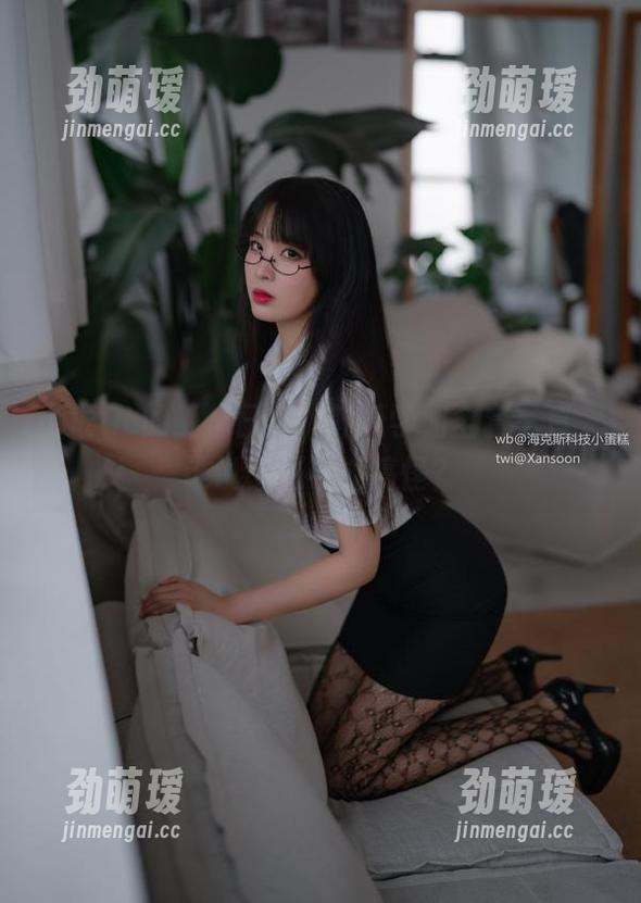 轩萧学姐 师匠OL的工作日常:轩萧学姐全套写真,谁说上班不能搞怪?