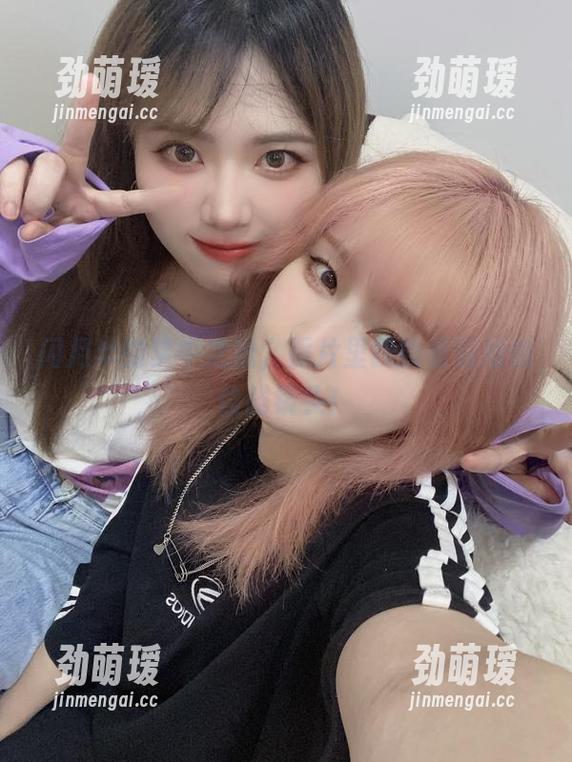 闪月半 闪月半的梦中之婚,照片里我能看到她偷偷瞄镜头!