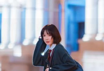 最新的“加冕修女”套图，阿包也是兔娘比以往更让人想窥探一番。