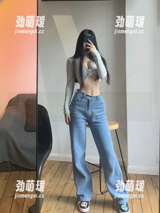 微密圈 - 看陈佩奇的秘书来了！免费套图中竟然隐藏着煎饼果子的秘密？