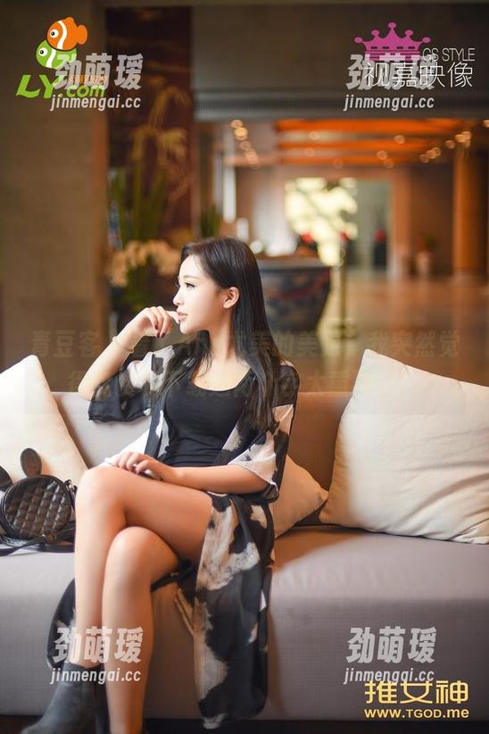 青豆客-Ann尤美 青豆客 - 看了Ann尤美的美足,我突然觉得免费和下载这两个字太重要了!