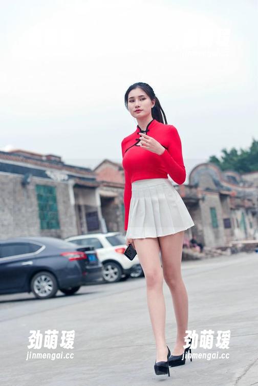 魔镜街拍 - 婷婷的粉裙子：适合开会的同时，能否对客户撒撒娇？日常工作套图瞅瞅！