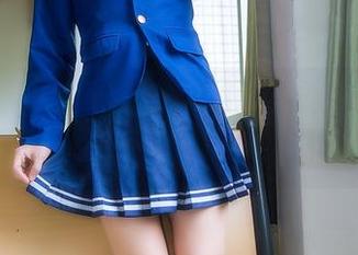 福利不要停!看鳗鱼霏儿与队友的舰队服,简直是视觉的冲击!
