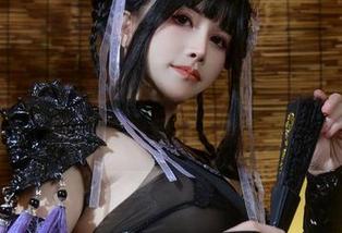 鹿八岁baby这波cos真会玩,最新的路易九世,看得我目不转睛。